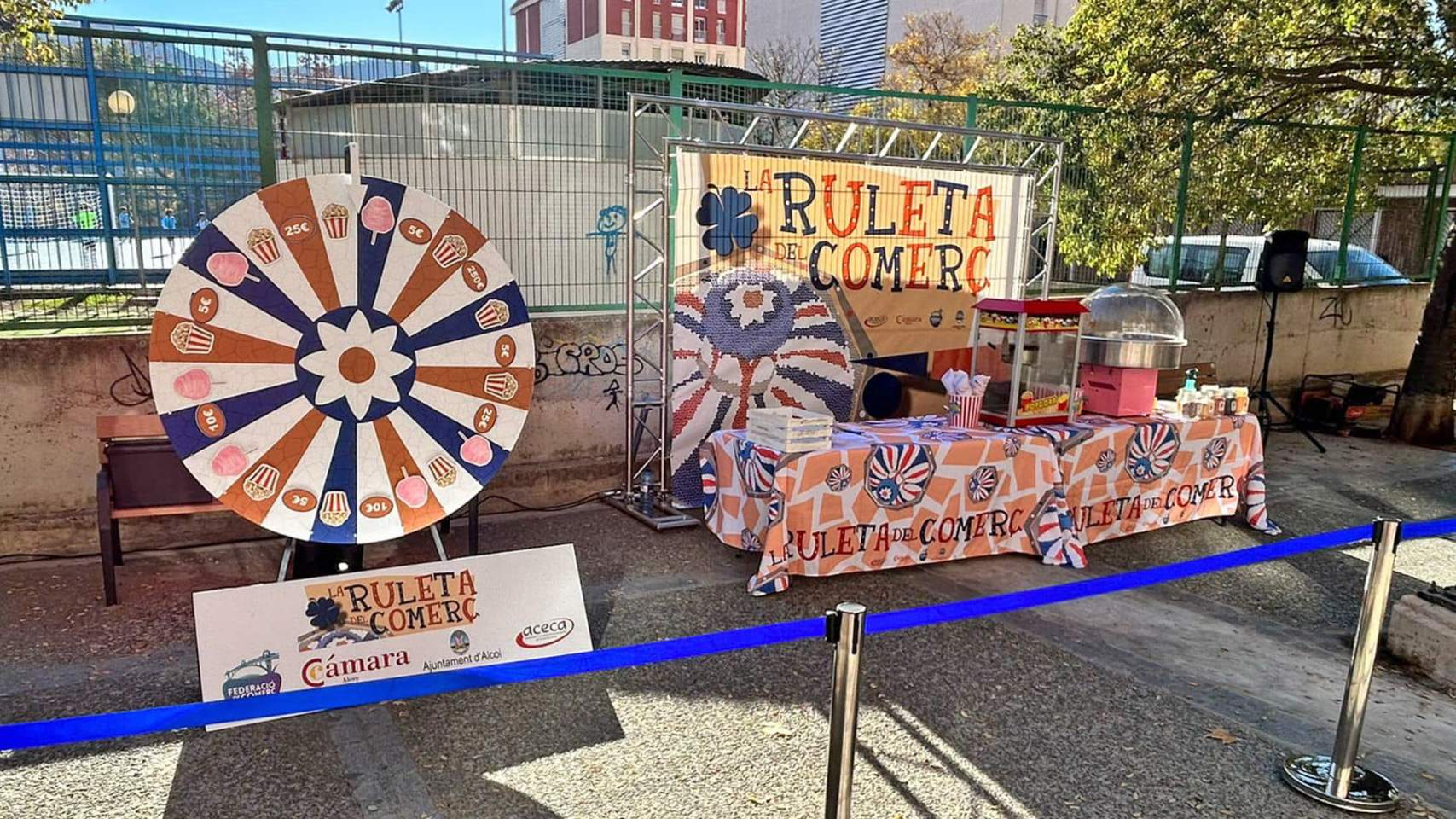 Torna ‘La Ruleta del Comerç’ a Alcoi per a repartir 3.600 euros en premis