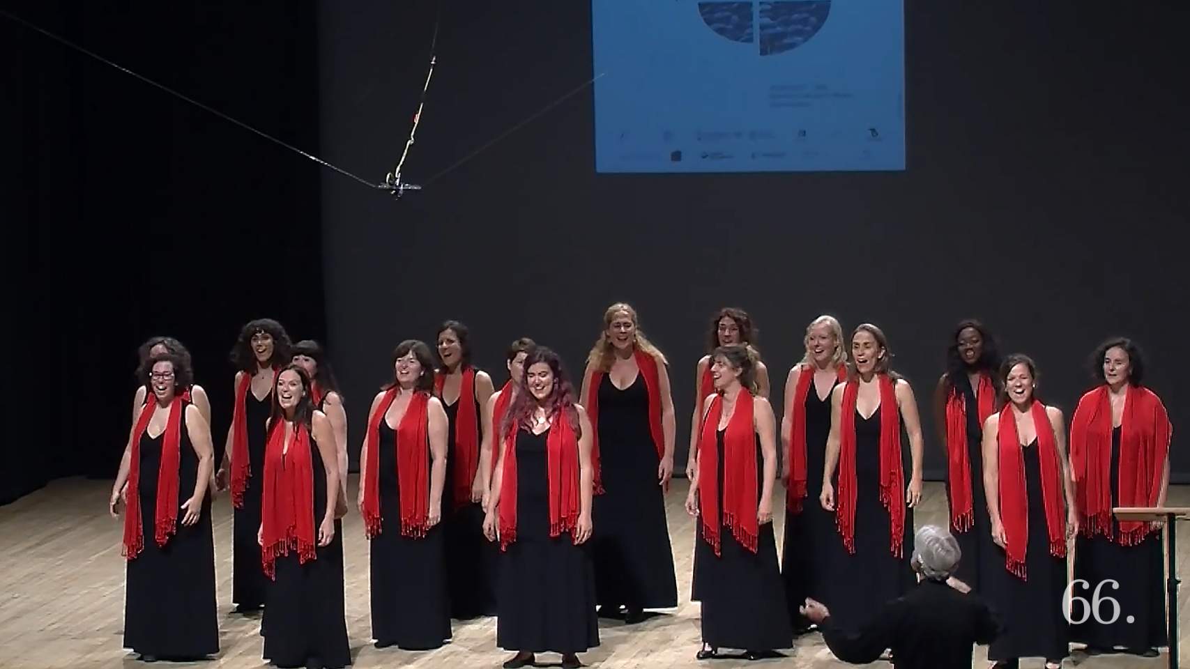 Actuació d'Actes Cor Femení a Cocentaina