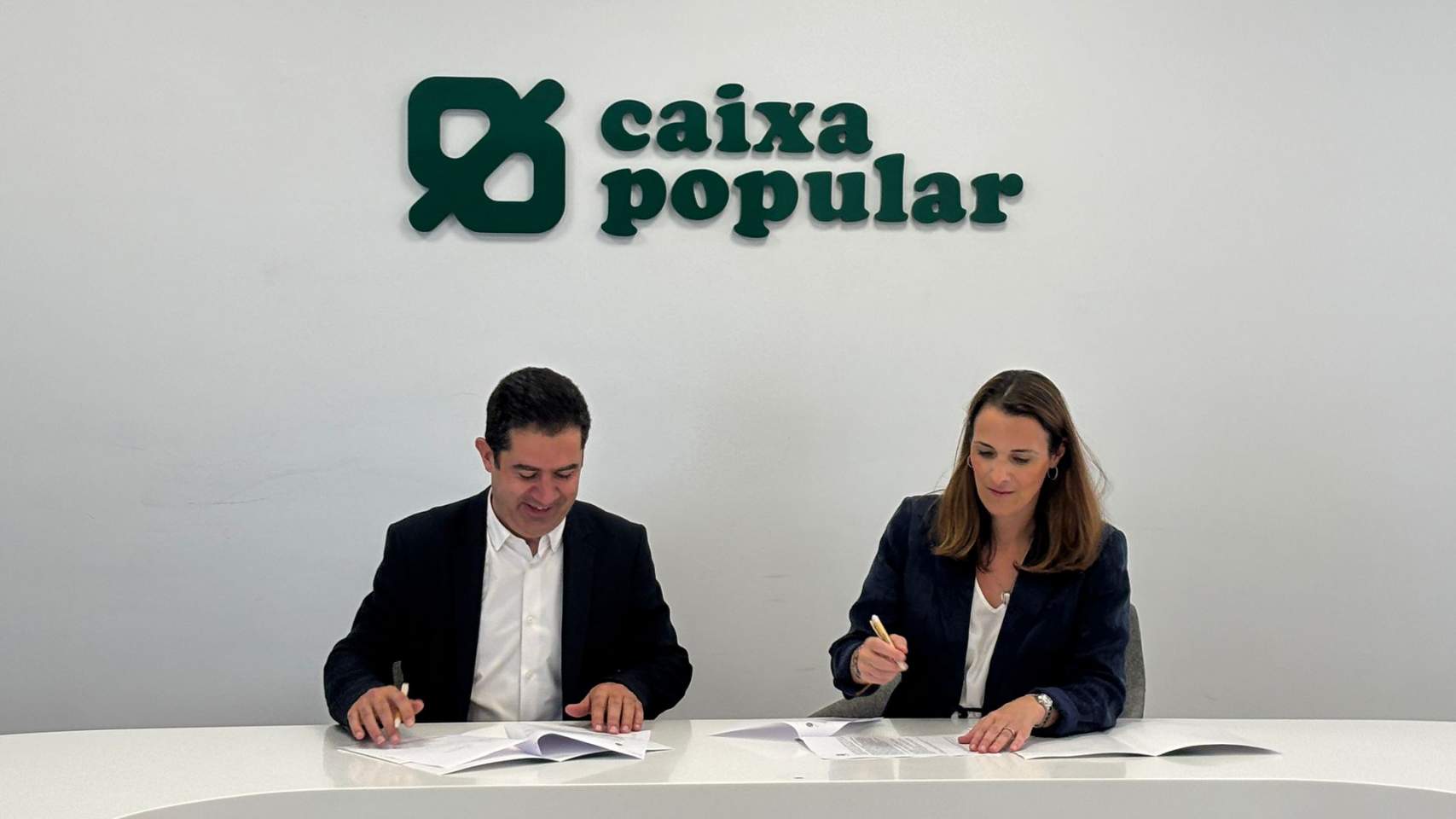 Firma de Francés i Soler per a col·laborar en la futura Pinacoteca d'Alcoi