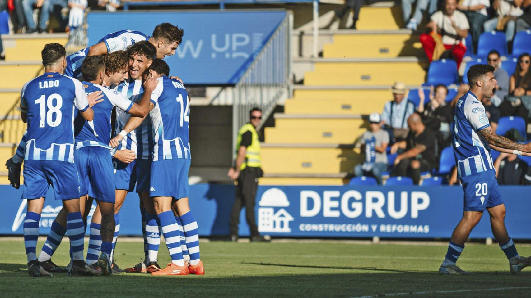 Celebració del gol davant el Barbastro / Foto: Facebook CDAlcoyano