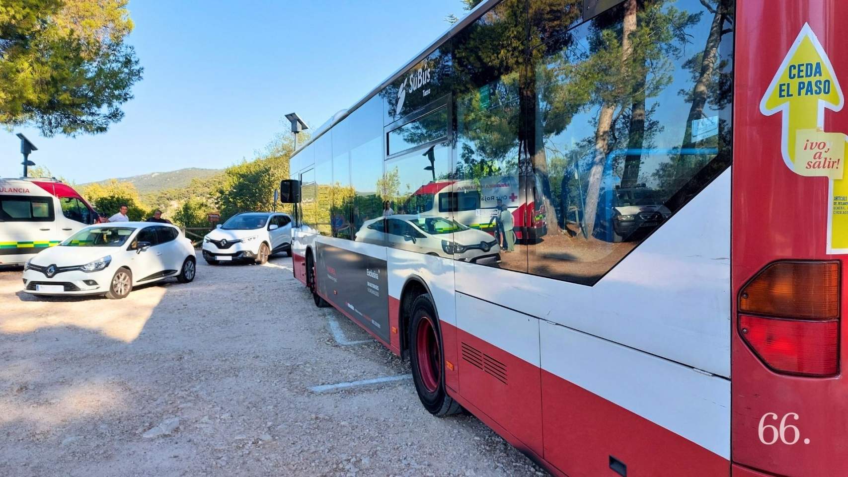 De nou, cal reservar per a aparcar a la Font Roja els caps de setmana i festius fins al 8 de desembre