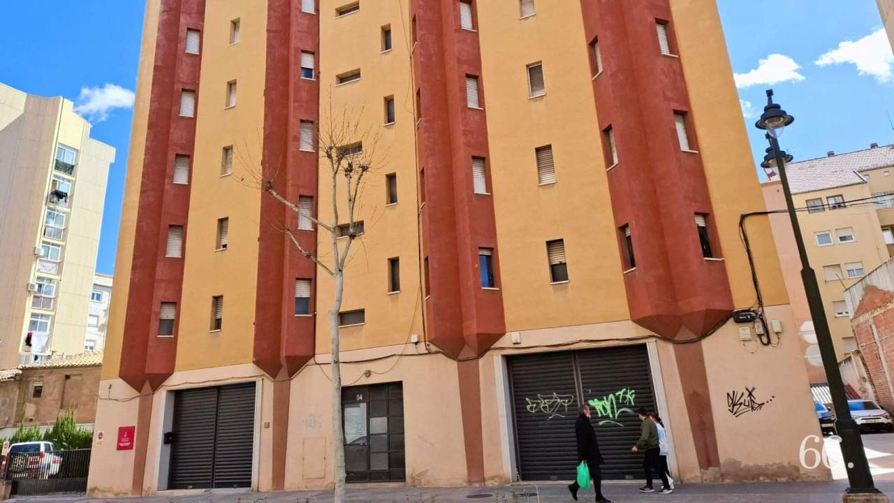 Compromís recorda la necessitat de posar en marxa els habitatges públics d’Ambaixador Irles i de Juan Gil-Albert