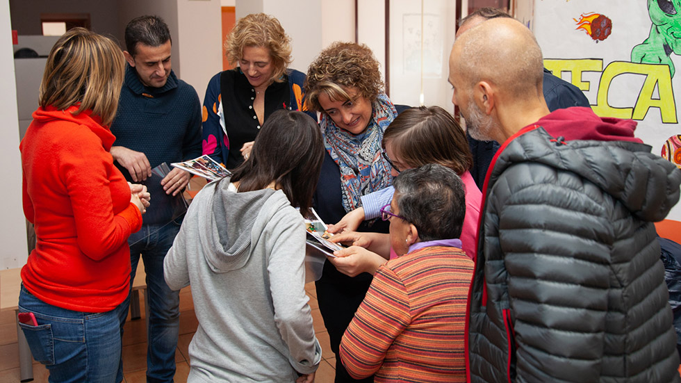 L'alcaldessa de Muro ha visitat el taller