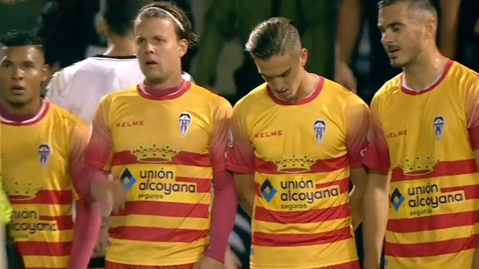 Caras de resignación de los jugadores del Alcoyano