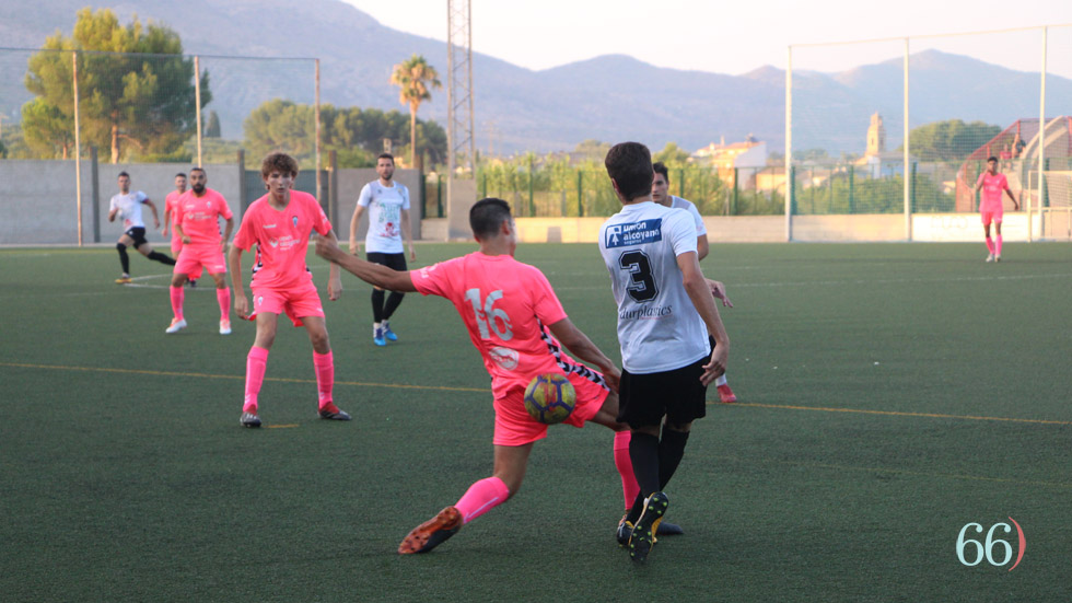 Partit a La Llometa / Foto: Pagina66)