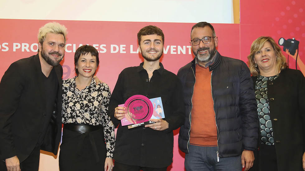 Hilari de Gracia recollint el guardó / Foto: Diputació Alacant