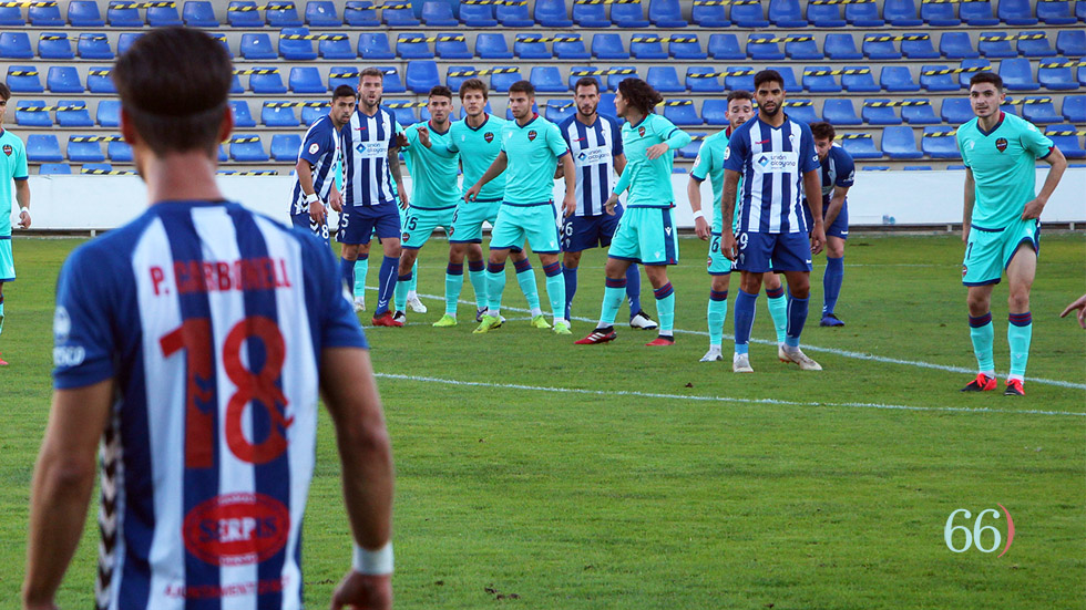 Falta a favor del Alcoyano frente al Levante B