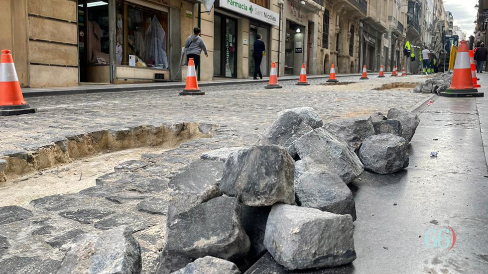 Reparación de adoquines en Sant Nicolau / Foto: SBG