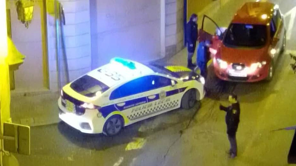 Colisión entre los dos vehículos / Foto: Policía local