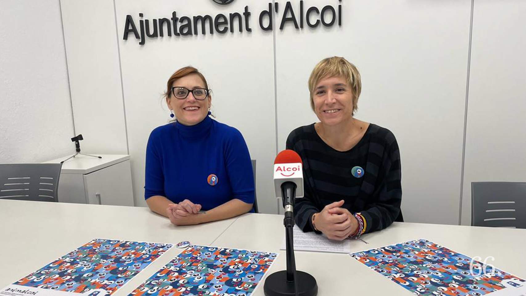 Diana Cortés i Elisa Guillem en la presentació d'Animalcoi