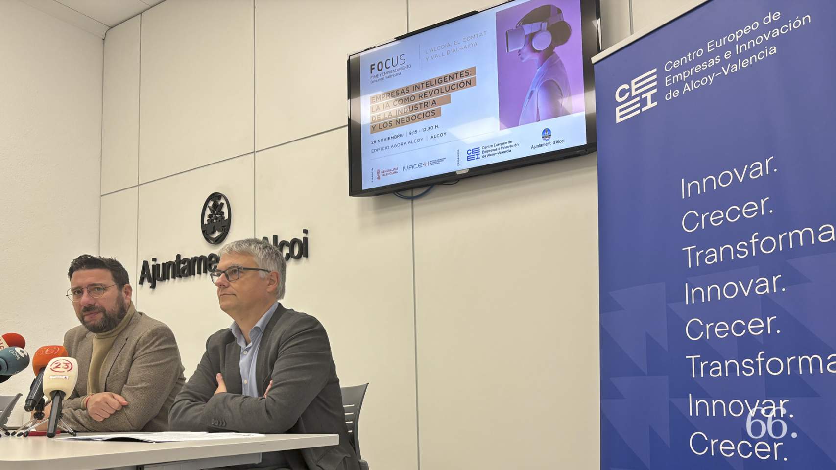 Cerradelo y Ferrandis durante la presentación de Focus Pyme
