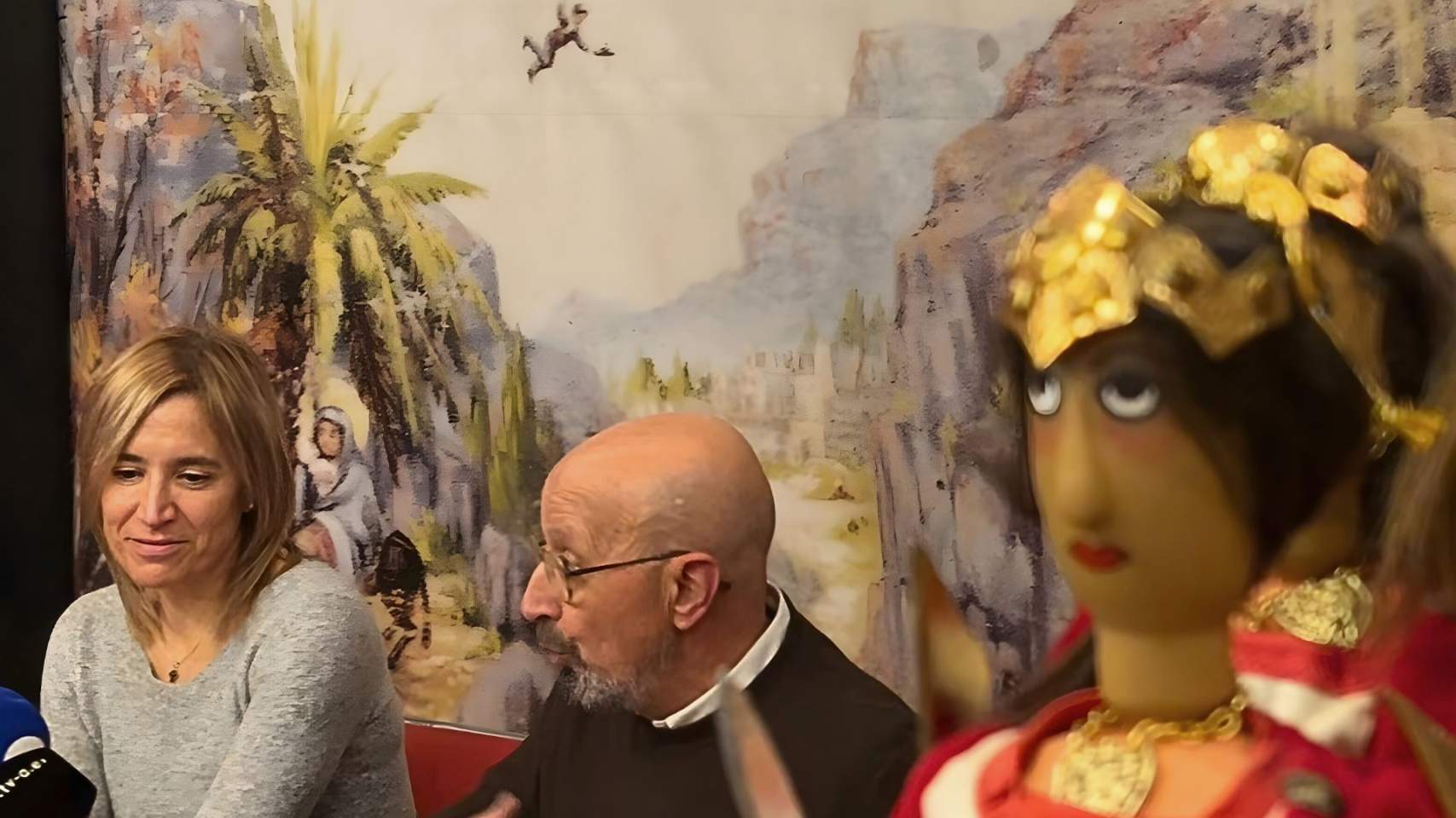 Elisa Guillem i Joanfra Rozalén, amb una de les titelles en primer plànol / Foto MRG