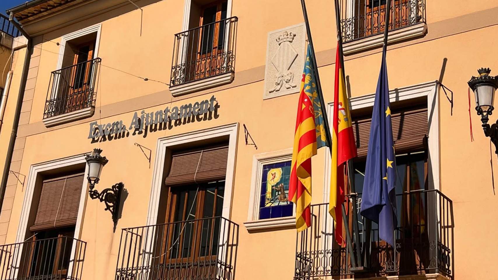 Muro trau pit del creixement de la transparència del seu ajuntament