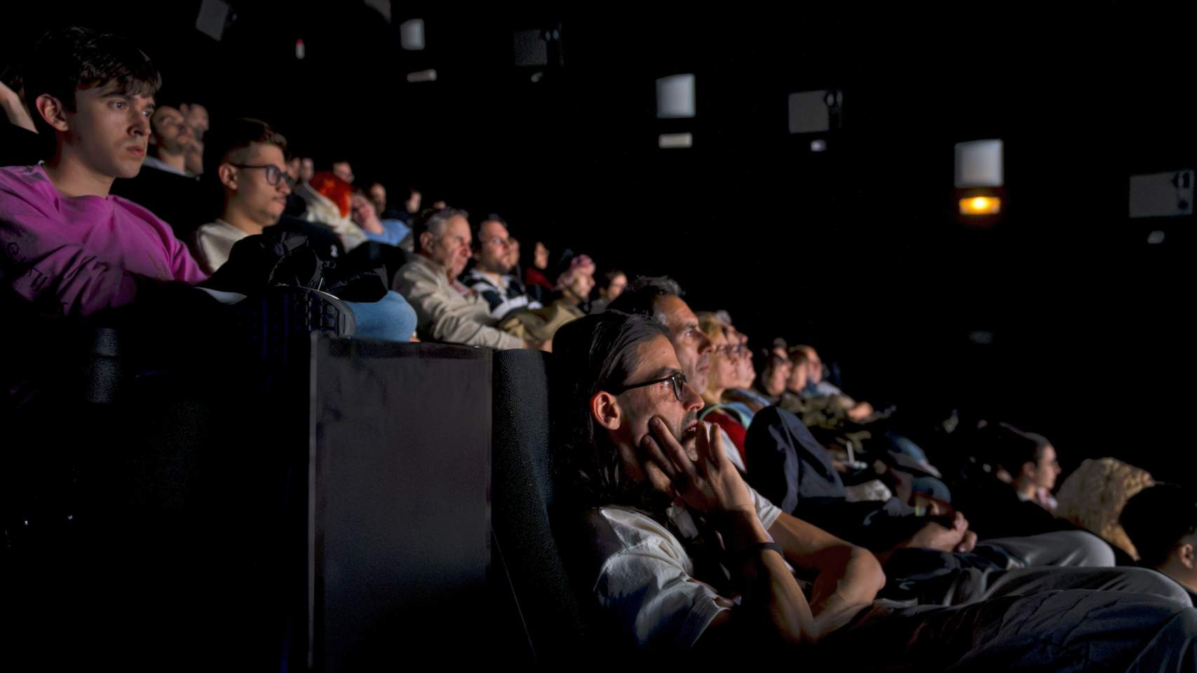 Públic en la cloenda d'Animalcoi
