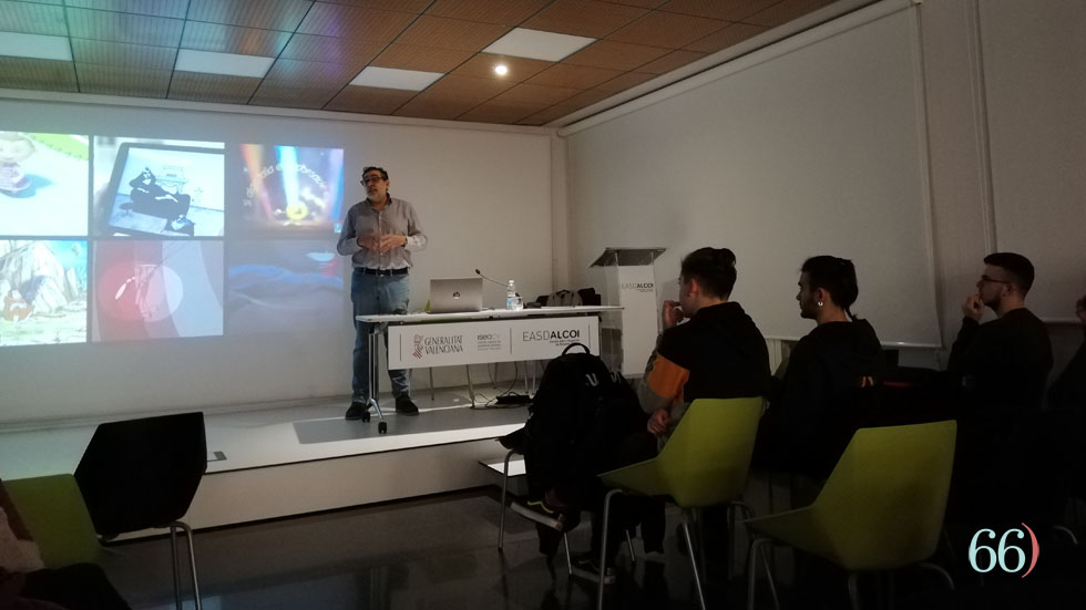 Ignacio Meneu en l'Escola d'Art / Foto: Pagina66)