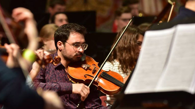 V&iacute;ctor Pastor en un concert al Palau de la M&uacute;sica Catalana / Foto: Facebook V&iacute;ctor Pastor