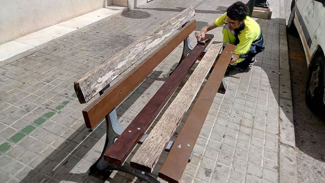 Empleado Avalem Joves // Foto: Arxiu Pàgina66)