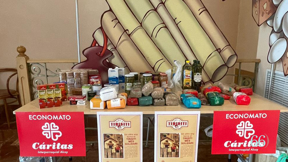 Recollida aliments Tirisiti Solidari // Foto: SBG