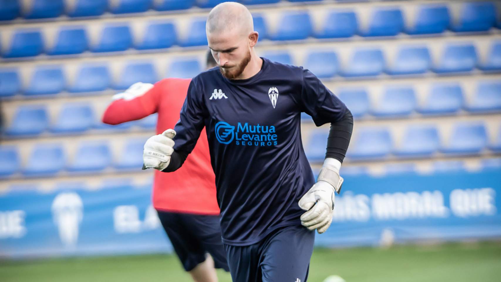 Mutua Levante patrocina las camisetas de entrenamiento / Foto: CD Alcoyano