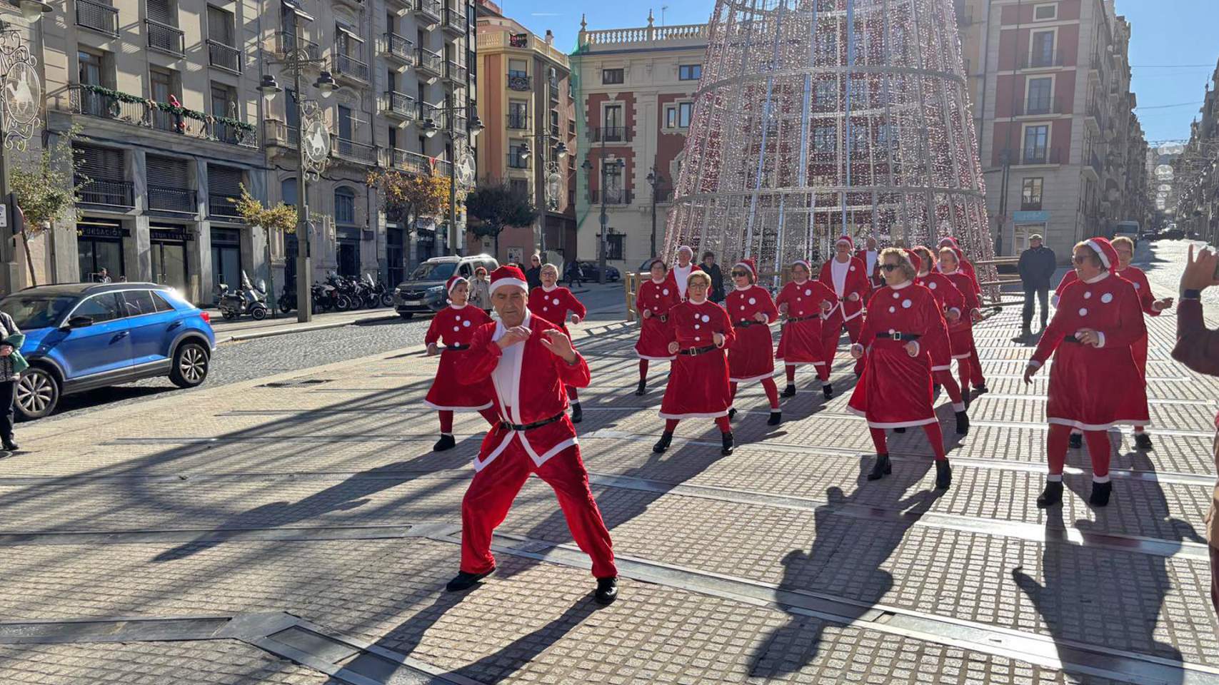 Balls nadalencs en la plaça d'Espanya
