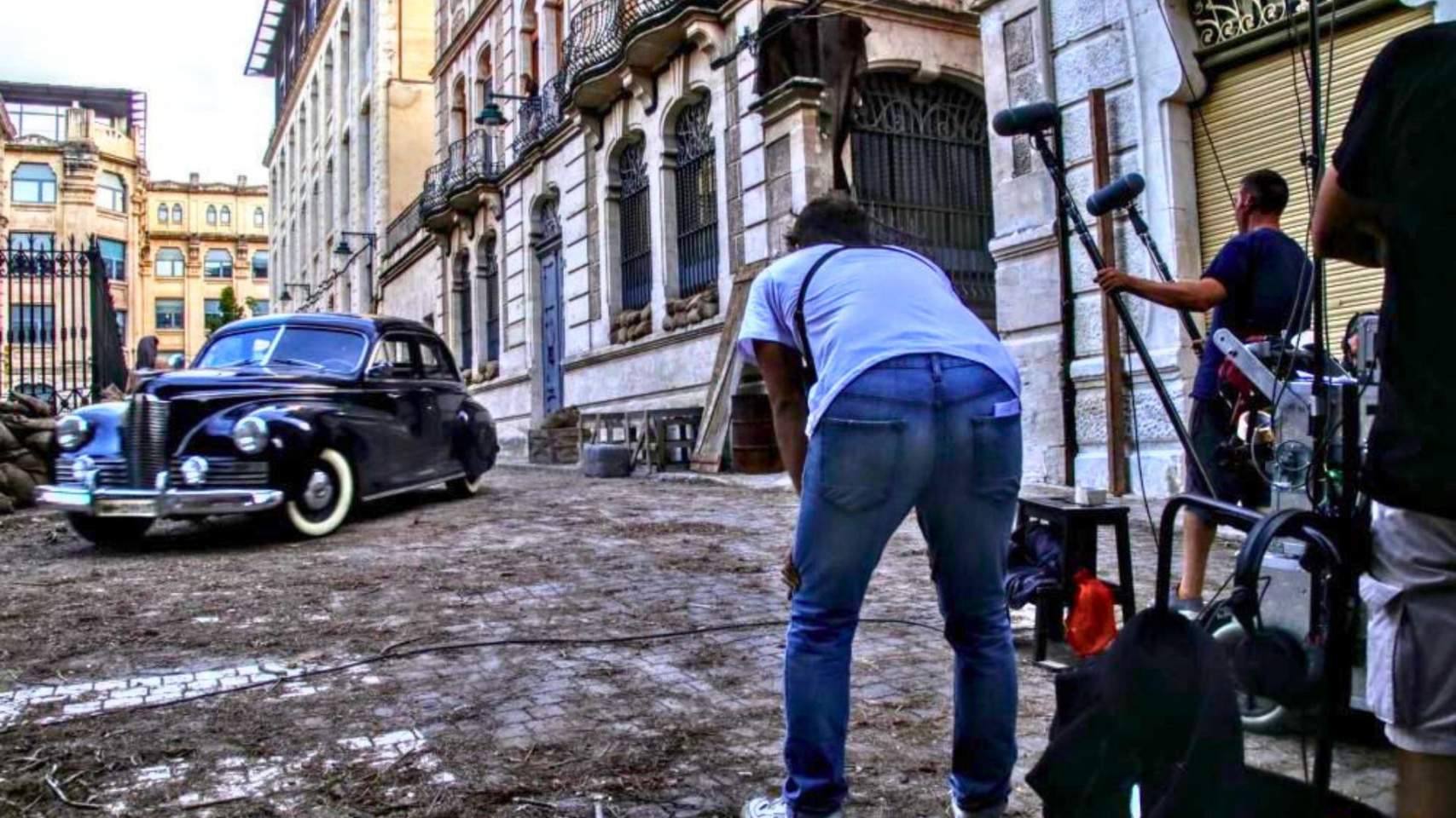 Alcoi, plató per a Estellés i per a un cotxe xinés