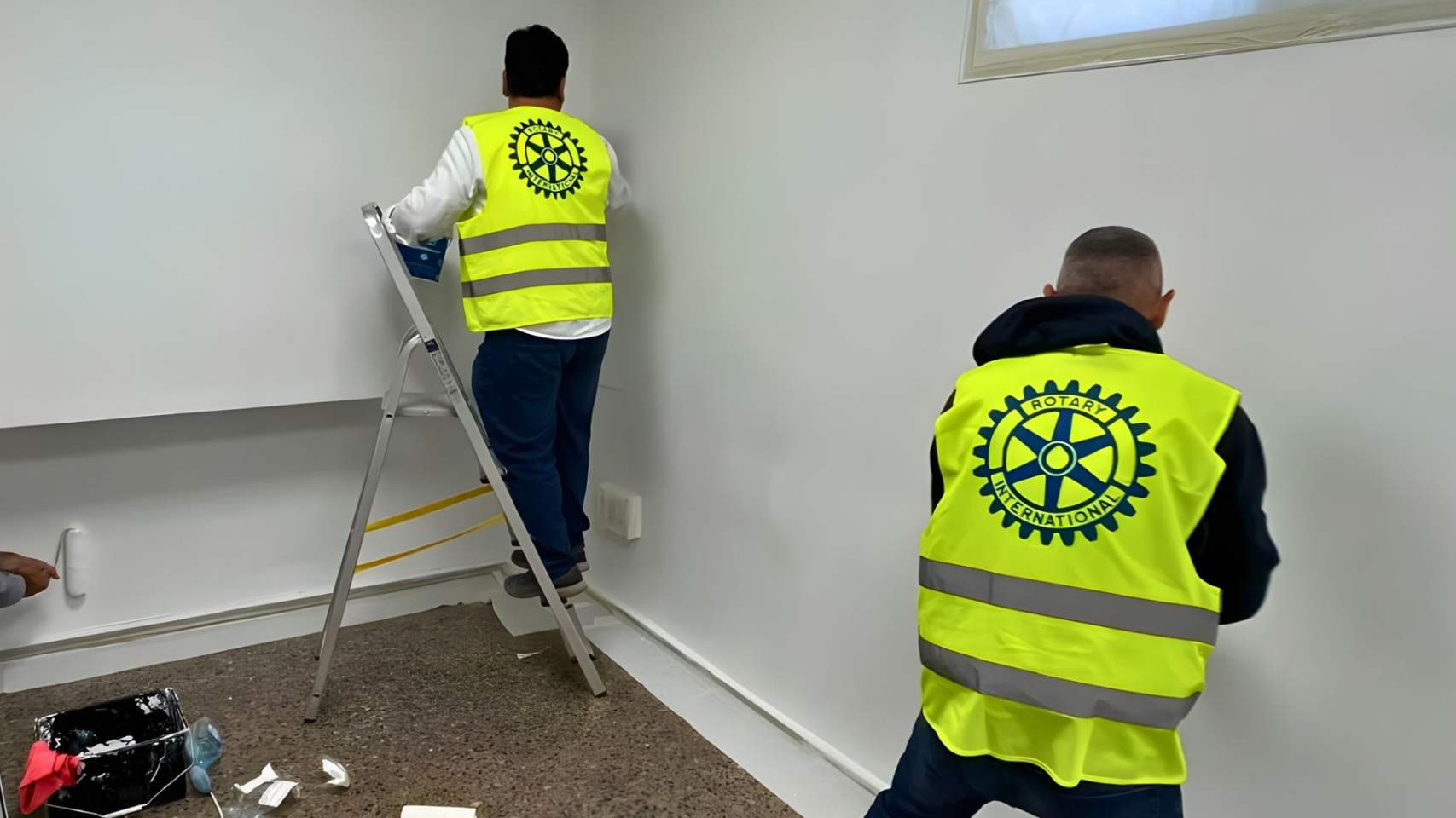 Un espai que abraça: Rotary Club Alcoy Font Roja construeix un ambient segur d’atenció infantil en Serveis Socials